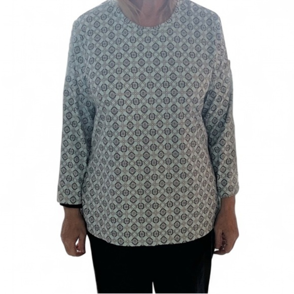 J. McLaughlin 3/4 Sleeve Top – Nautical Print, Size XL. Blue and White.